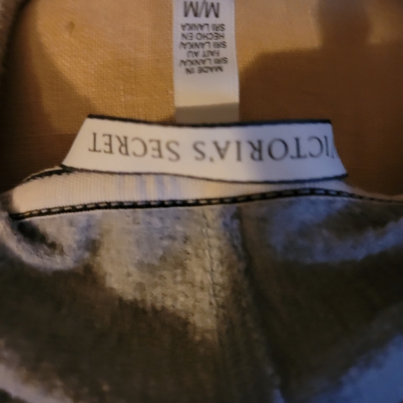 VICTORIAS SECRET ANGEL HOODIE Medium 💕 - Picture 5 of 5